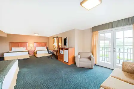 Ramada Flagstaff East - 2