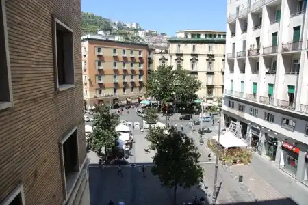 Piazza Carità - 72