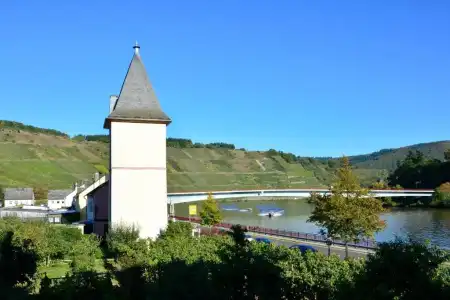 Zum Fährturm - 2