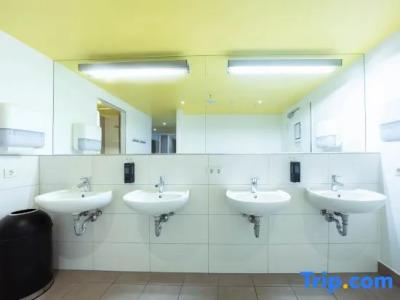 Generator Berlin Alexanderplatz - 66