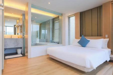 Balcony Seaside Sriracha & Serviced Apartments (SHA Extra Plus) - 143