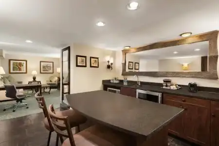 DoubleTree by Hilton Wichita Airport - 45