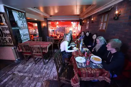 Sultan Hostel & Guesthouse - 35