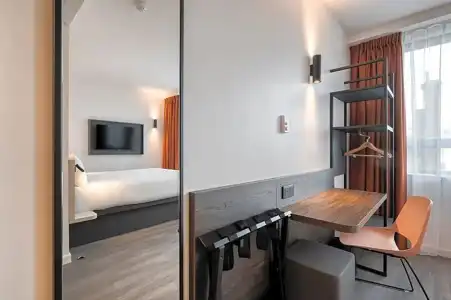 B&B Antwerpen Centrum - 36