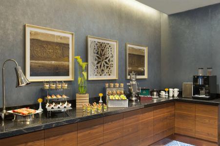 Hilton Garden Inn Dubai Jumeirah - 19