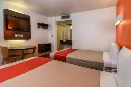 Motel 6 Carlsbad, CA Beach - 5