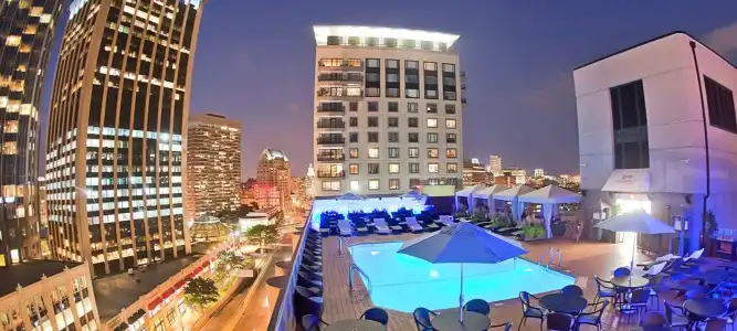The Colonnade Residences - 17