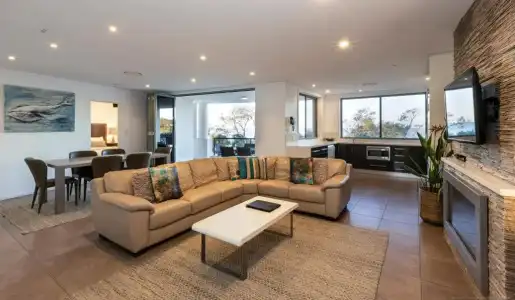 Bay Royal Apartments - 238