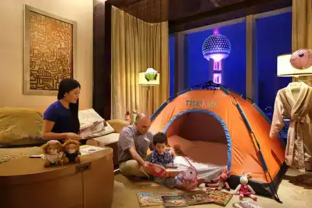 The Ritz-Carlton Shanghai, Pudong - 15