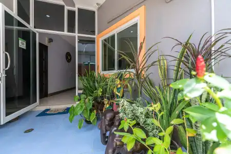 Baan Yuyen Karon Guesthouse - 11