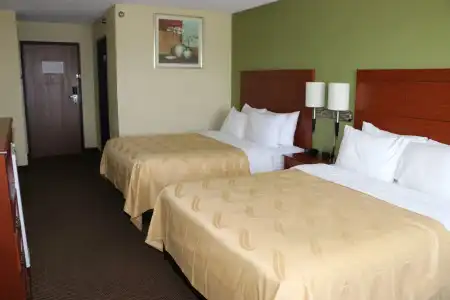 Quality Inn Evansville Eastland Area - 5