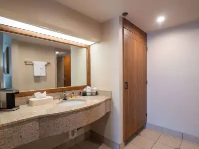 Best Western Plus Saddleback Inn & Conference Center - 51
