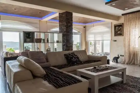 Villa Dragana with Heading Swimming Pool and Parking - 15