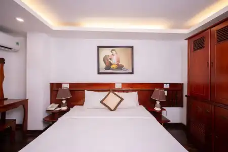 Duc Vuong Saigon - Bui Vien - 72