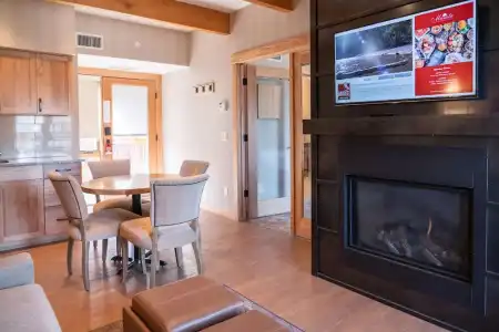 Moose And Suites - 105