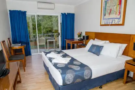 Cullen Bay Resort - 50