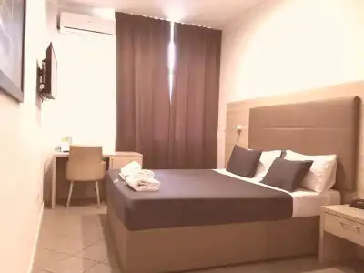 Academy - 100