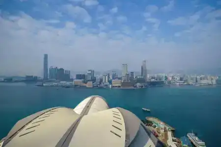 Renaissance Harbour View - 84