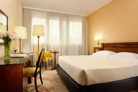 UNAHOTELS Scandinavia Milano - 53
