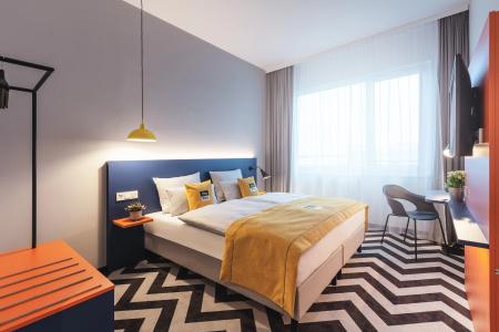 Holiday Inn - the niu, Form Stuttgart Feuerbach by IHG - 4