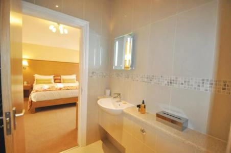 Clover Spa and - 32
