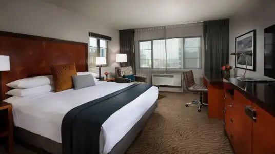 The Paramount - 48