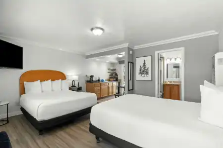 Beachcomber Motel - 1