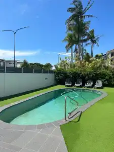 Noosa Parade Holiday Inn - 91