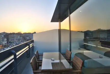 Ramada by Wyndham Old City - 19