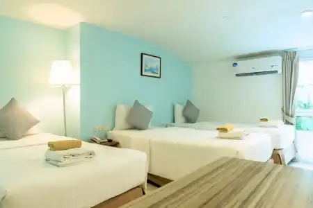 Sabai Sathorn - 244