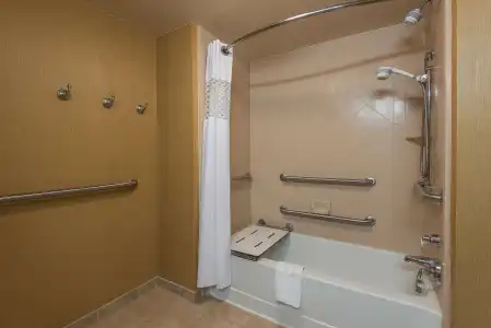 Hampton Inn & Suites Florence-North-I-95 - 6
