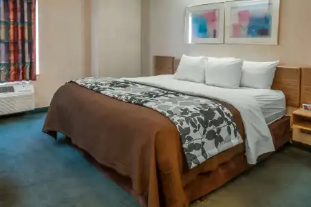 Sleep Inn University - 4