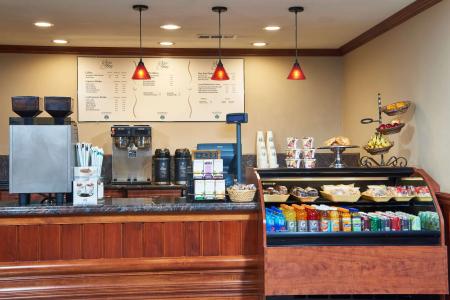 DoubleTree by Hilton Fresno Convention Center - 10