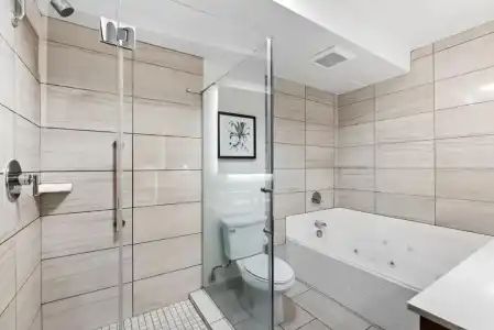 Royal Palace Westwood - 44