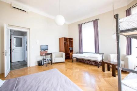 Sophie's Hostel - 78