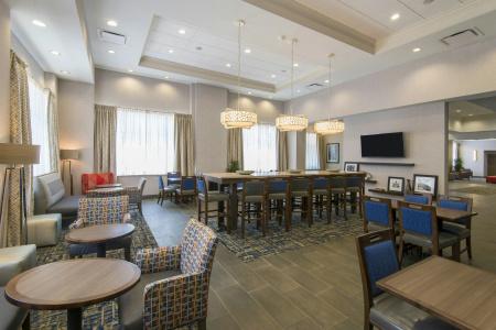 Hampton Inn & Suites Tulsa Downtown - 15