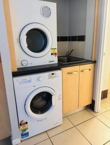 Caloundra Central Apartment - 33