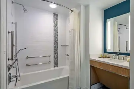 DoubleTree Suites by Hilton Naples - 62