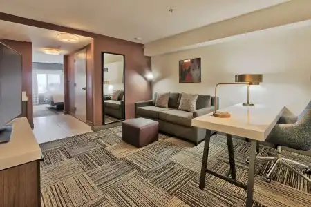 Hilton Garden Inn Albuquerque / Journal Center - 43