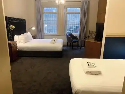 The Macquarie - 121