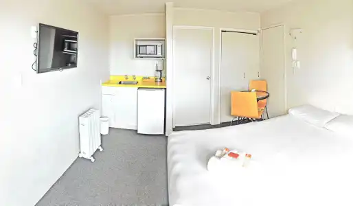 Middlemore Motel - 5