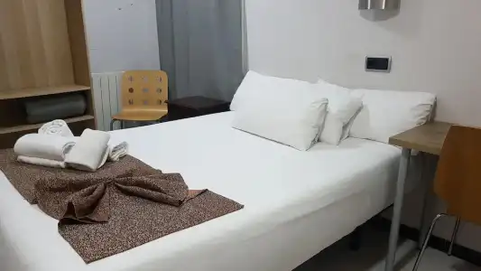 Hostal Levante - 9