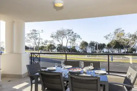 Bay Royal Apartments - 101