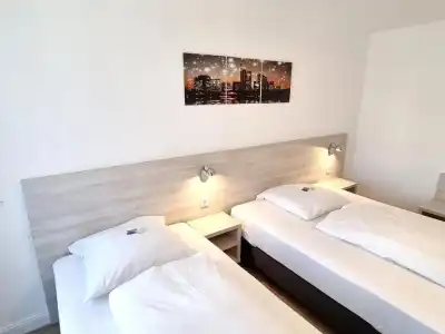 Adler Frankfurt - 23