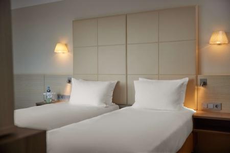 DoubleTree by Hilton Hannover Schweizerhof - 6