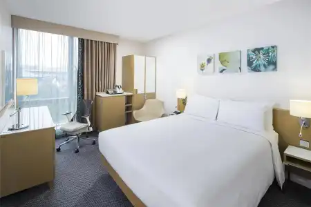 Hilton Garden Inn Bristol City Centre - 35