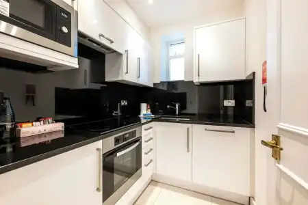 Manson Place - 304