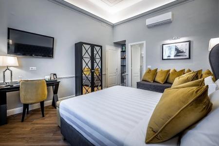 Ungherese Small Luxury - 123