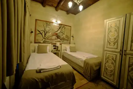 Caftan Cave Suites - 2