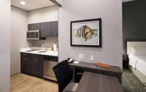 Homewood Suites by Hilton Topeka - 4